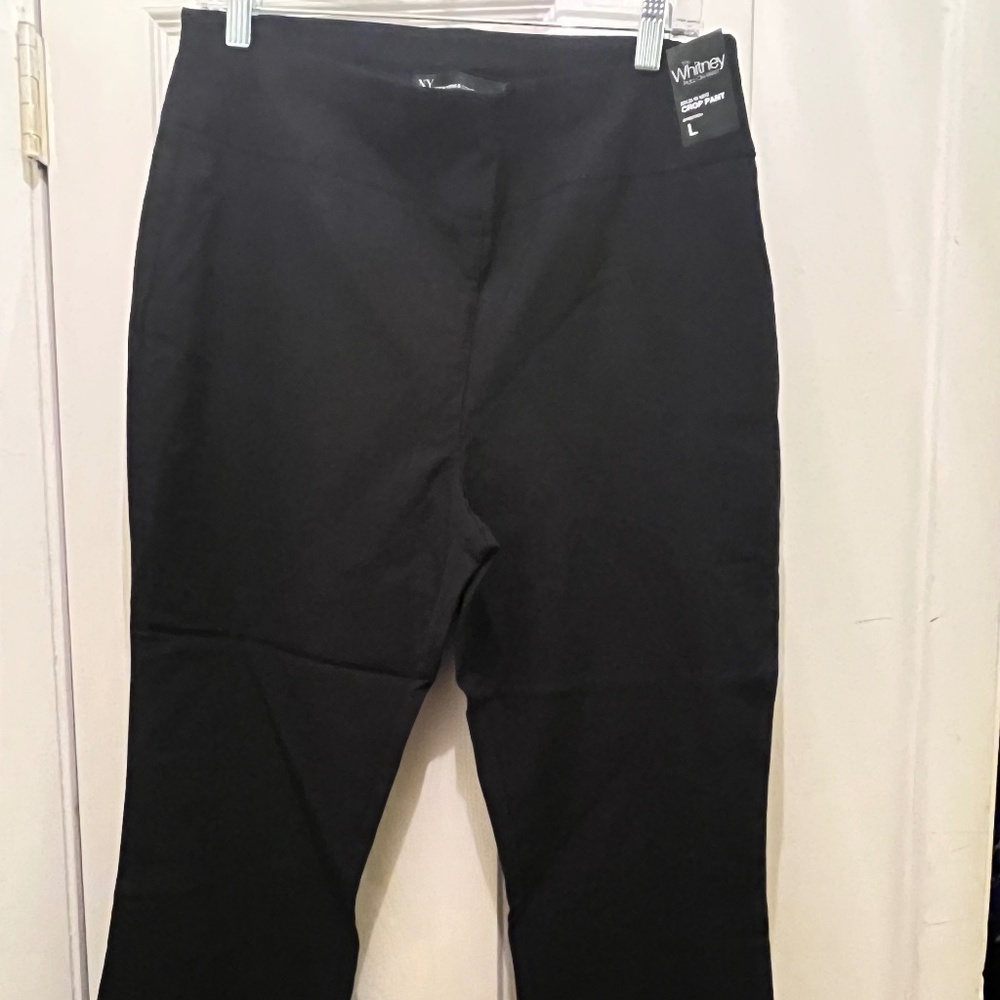 Black crop pants
